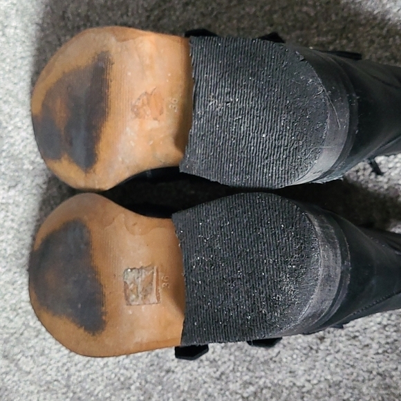 ALDO Leather Buckle & Stud Detail Black Ankle Boots Size 6 - Picture 8 of 9